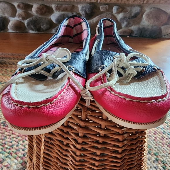 Sperry Women's Leather Tri-Color Boat Shoe, Size 9 Pink, White, and Blue - Picture 5 of 6